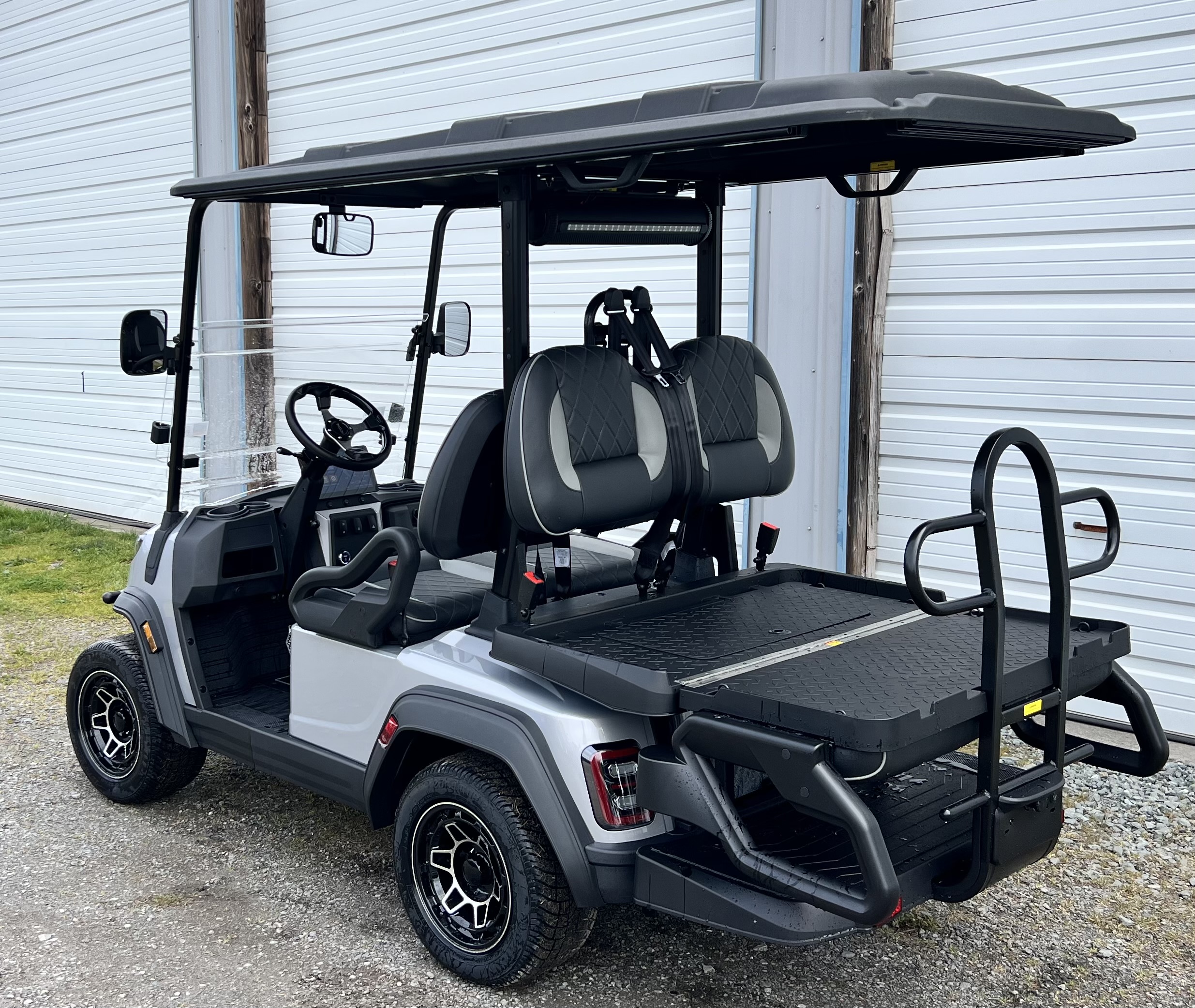 2026 ICON i40X Electric - Lithium - SILVER Golf Car - Electric